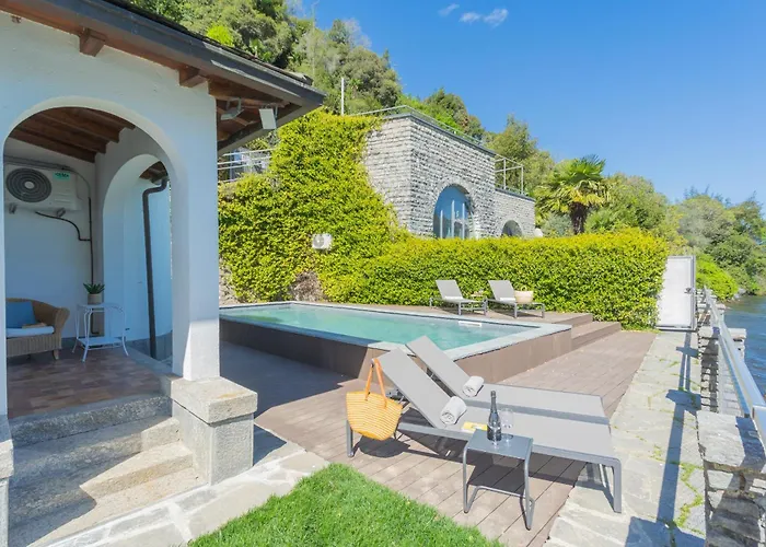 Bianca - Front Pool By Rent Apartment